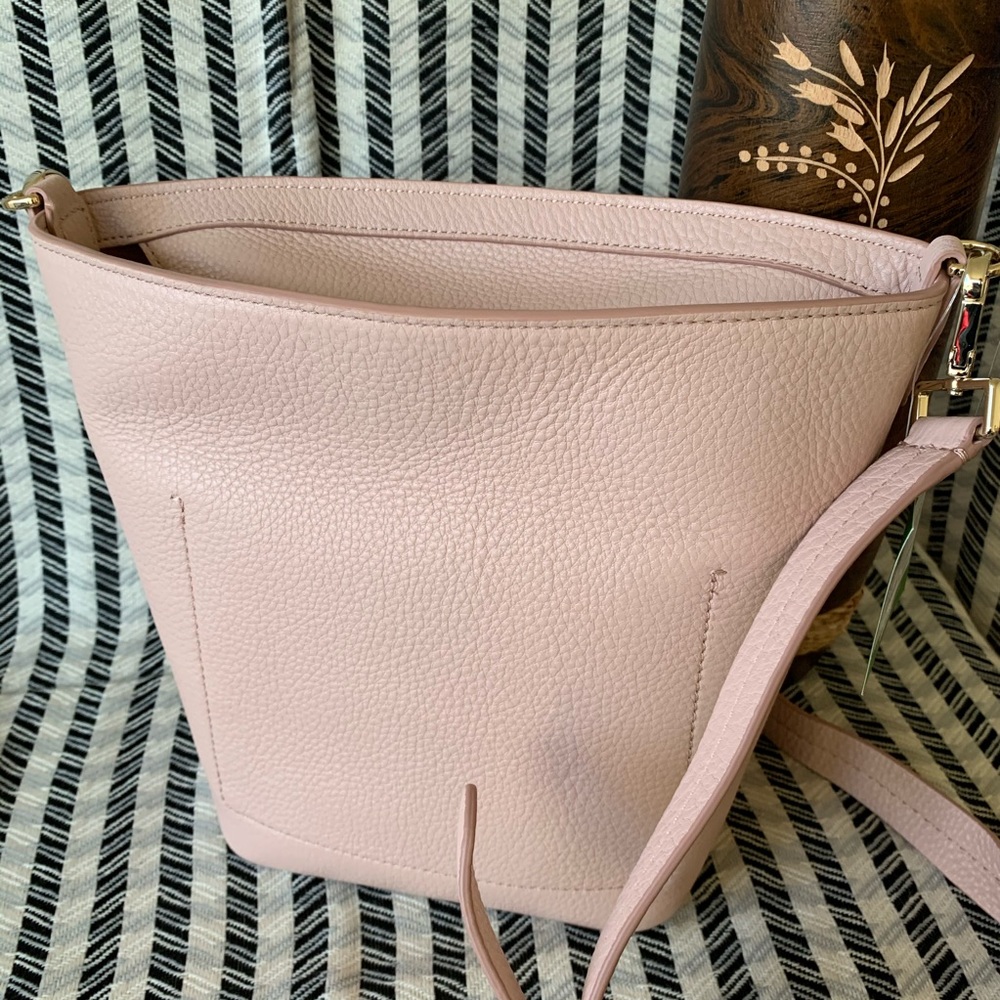 MAKE AN OFFER Hayes street Vanessa warm vellum Kate Spade bucket - Picture 2 of 8